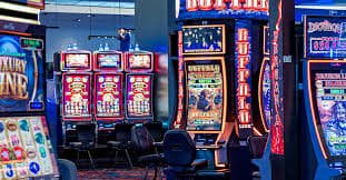 Filipino player browsing 9262 casino-style games on a smartphone